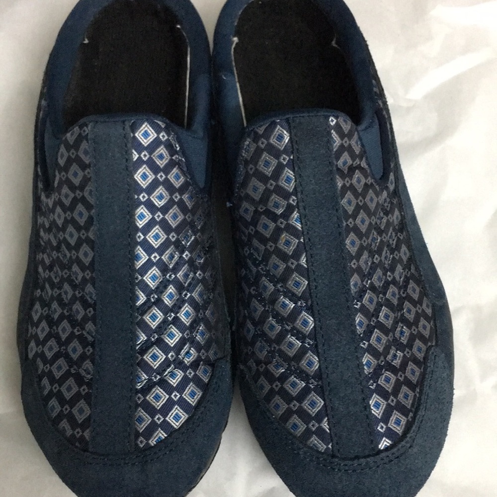 EASY SPIRIT USE SIZE 8:M NAVY COLOR